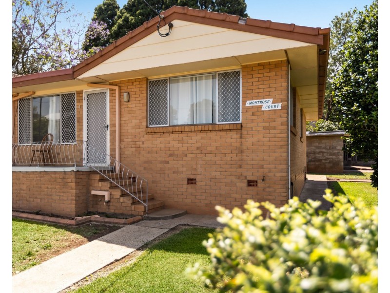 20 Glendower Street, Mount Lofty QLD 4350