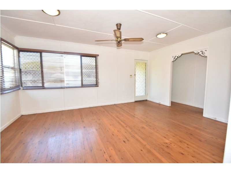 23 Dalgleish Street, South Toowoomba QLD 4350