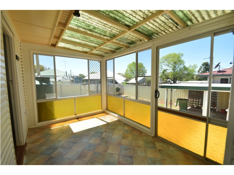 23 Dalgleish Street, South Toowoomba QLD 4350