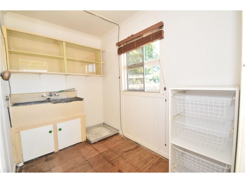 23 Dalgleish Street, South Toowoomba QLD 4350
