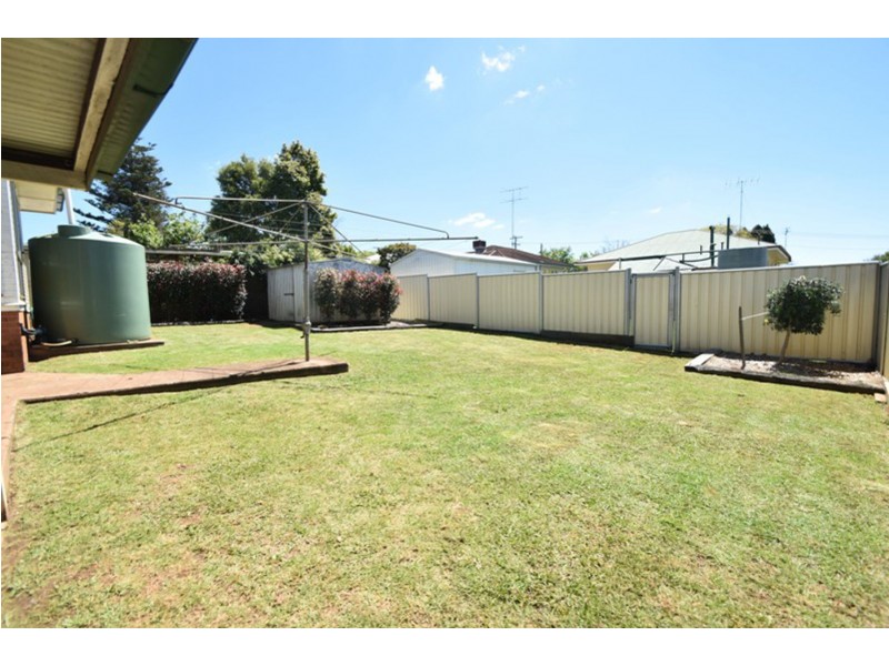 23 Dalgleish Street, South Toowoomba QLD 4350