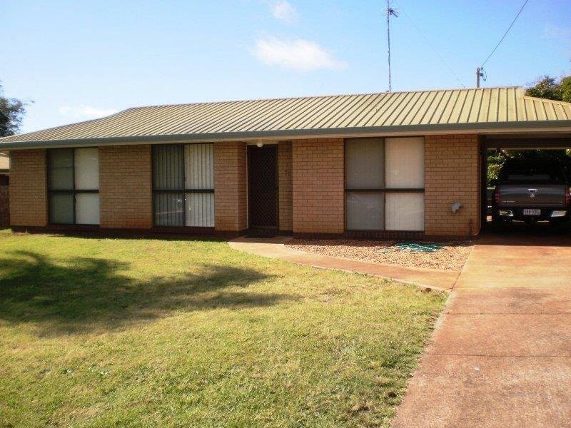 16 Muscat Court, Wilsonton QLD 4350