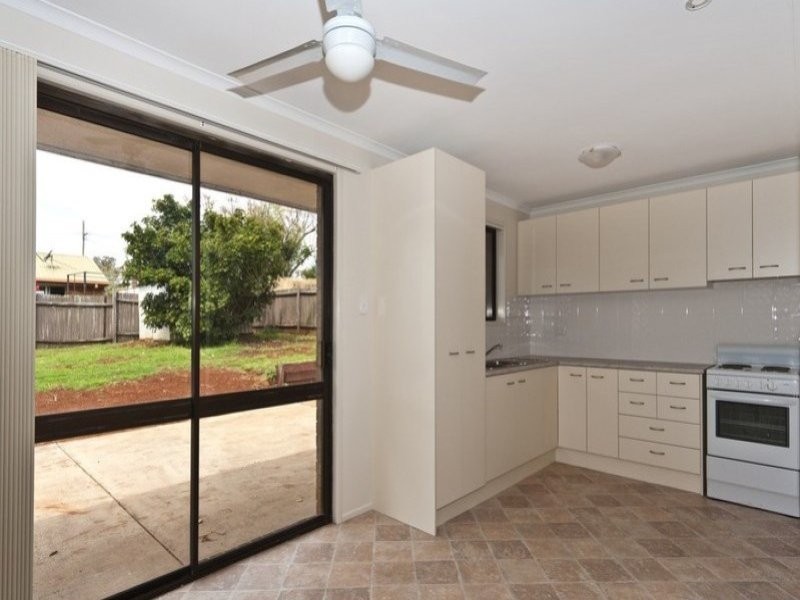 16 Muscat Court, Wilsonton QLD 4350