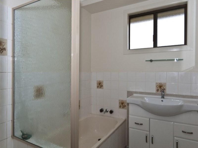 16 Muscat Court, Wilsonton QLD 4350