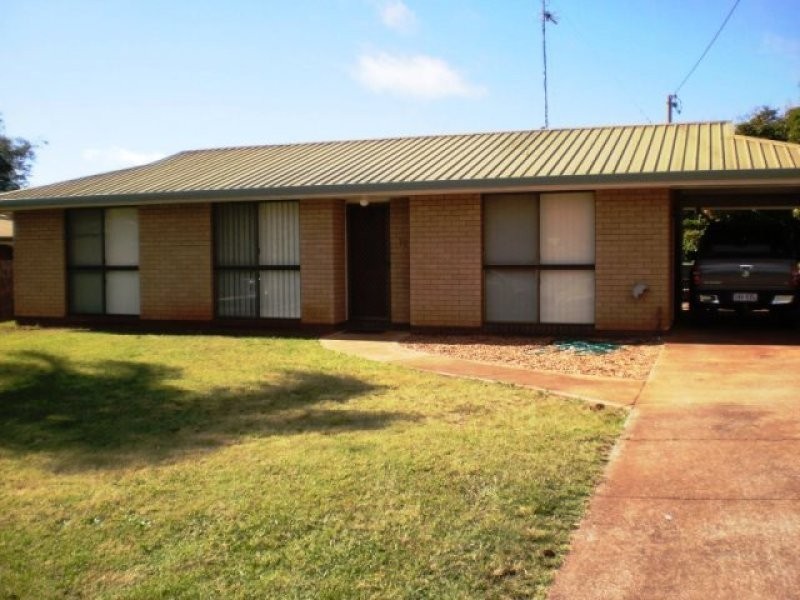 16 Muscat Court, Wilsonton QLD 4350