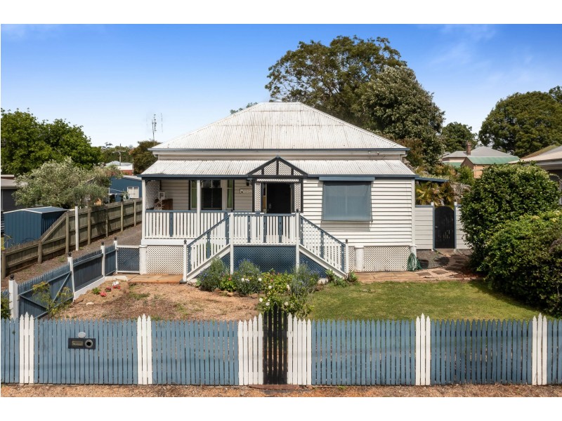 15 Gowrie Street, Toowoomba City QLD 4350