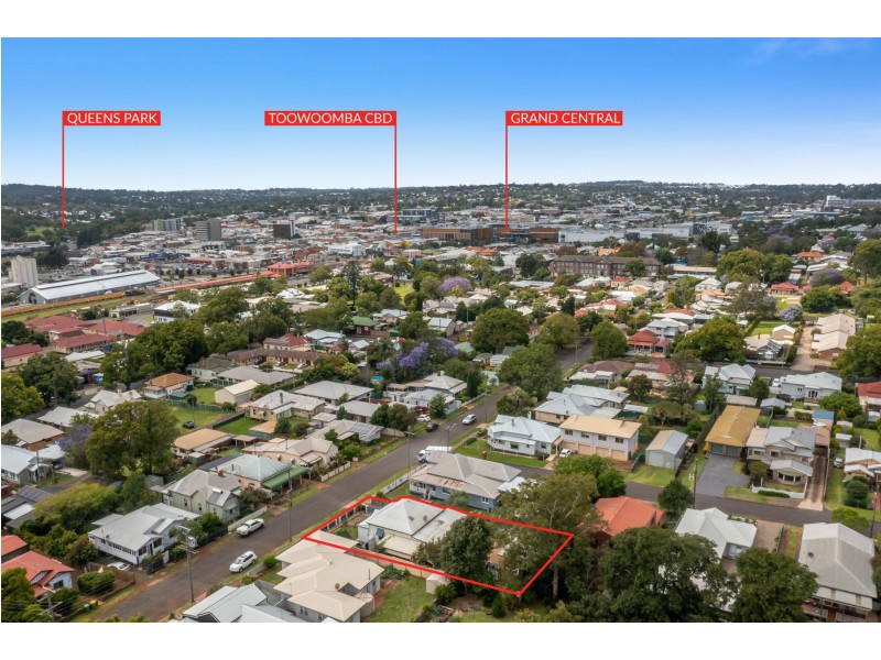 15 Gowrie Street, Toowoomba City QLD 4350