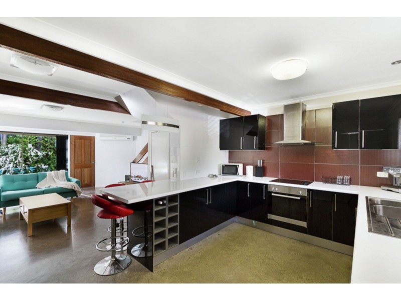 16/2 Benjamin Street, Mount Lofty QLD 4350