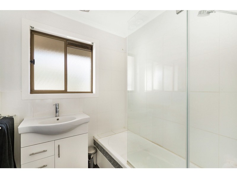 16/2 Benjamin Street, Mount Lofty QLD 4350
