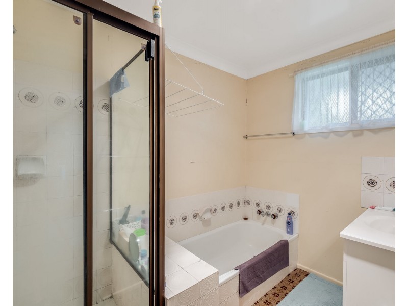 9 Behland Street, Kearneys Spring QLD 4350