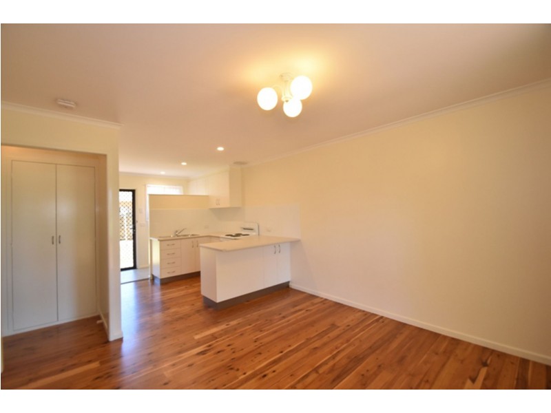 1/14 Damian Crescent, Kearneys Spring QLD 4350
