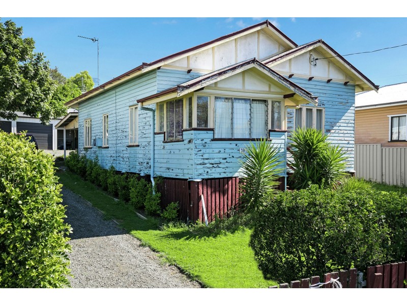 20 Roseberry Street, North Toowoomba QLD 4350