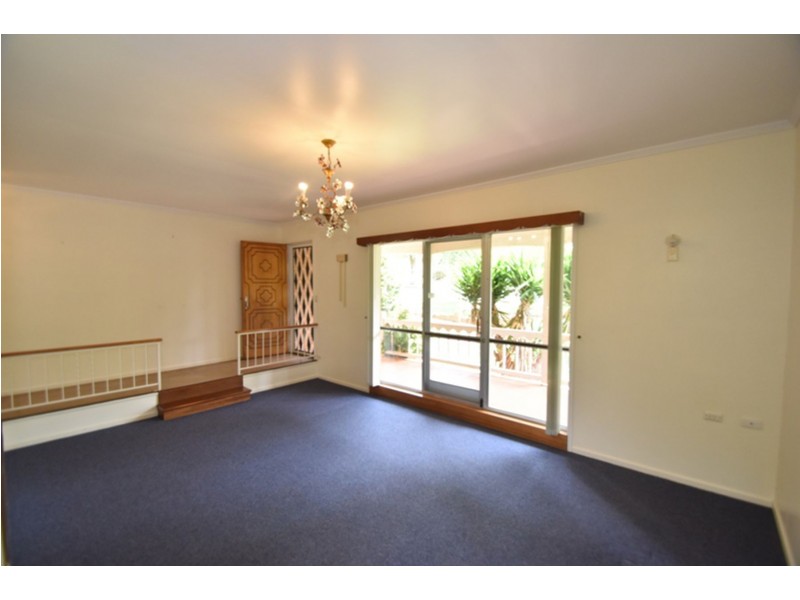70 Debra Street, Centenary Heights QLD 4350