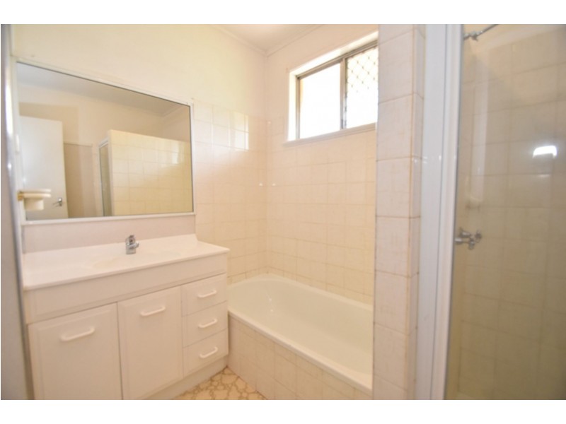 70 Debra Street, Centenary Heights QLD 4350