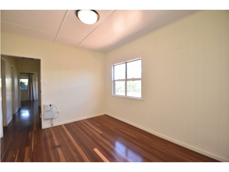 29 Alford Street, Mount Lofty QLD 4350