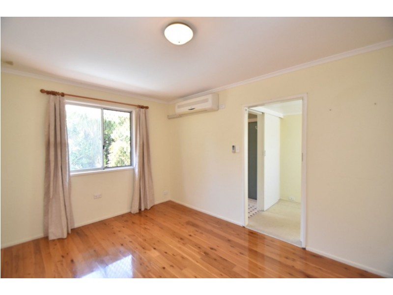 29 Alford Street, Mount Lofty QLD 4350