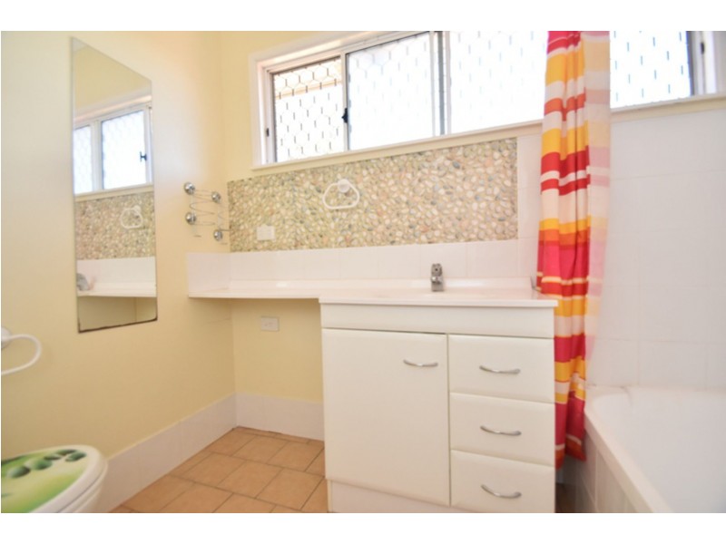 29 Alford Street, Mount Lofty QLD 4350