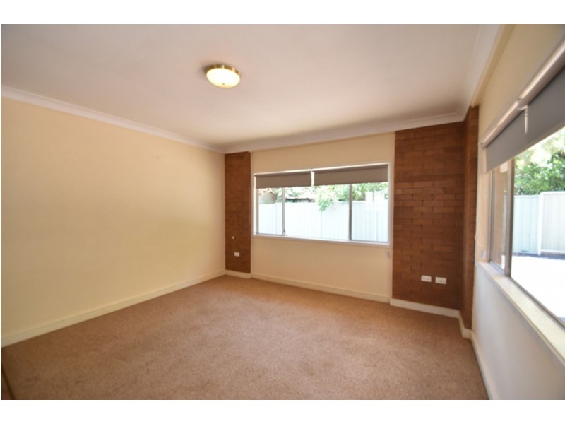 2/277 Bridge Street, Newtown QLD 4350
