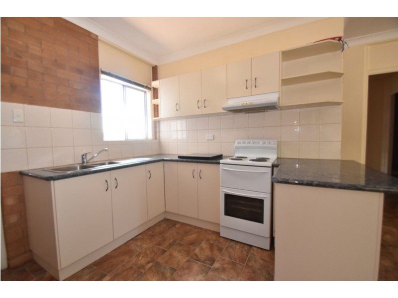 2/277 Bridge Street, Newtown QLD 4350