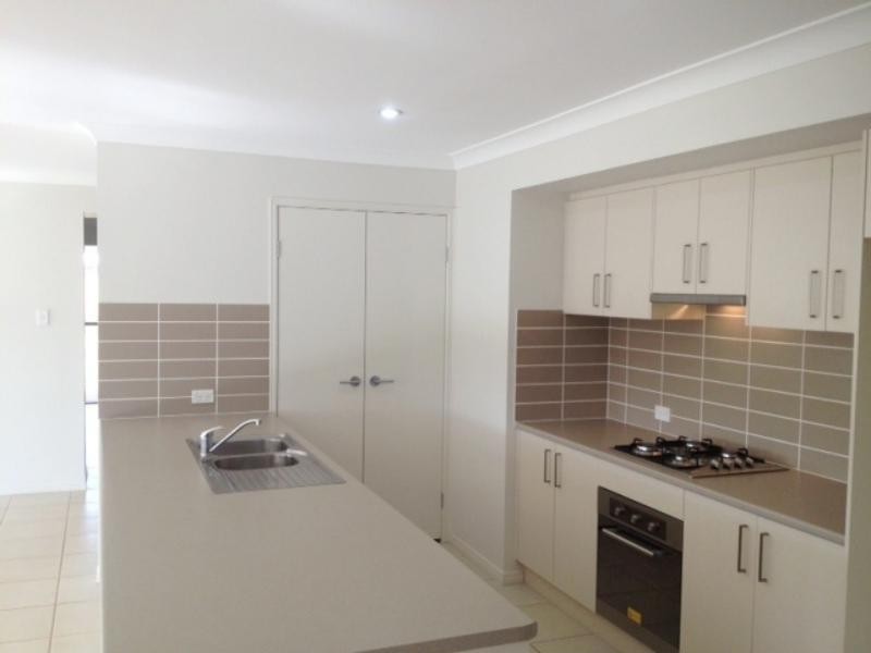 25 Sweeney Street, Kearneys Spring QLD 4350