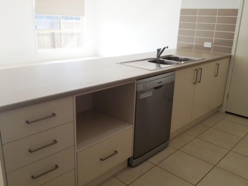 25 Sweeney Street, Kearneys Spring QLD 4350