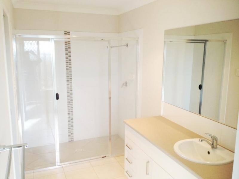 25 Sweeney Street, Kearneys Spring QLD 4350