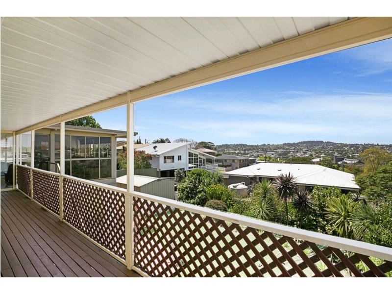 8 Ludgate Court, Rockville QLD 4350