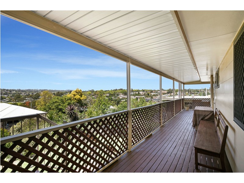 8 Ludgate Court, Rockville QLD 4350