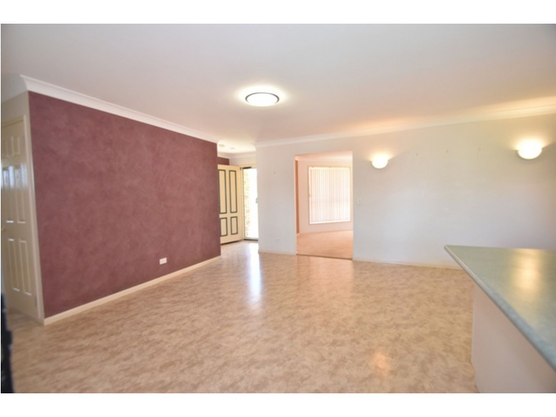 44 Barlow Street, Wilsonton QLD 4350