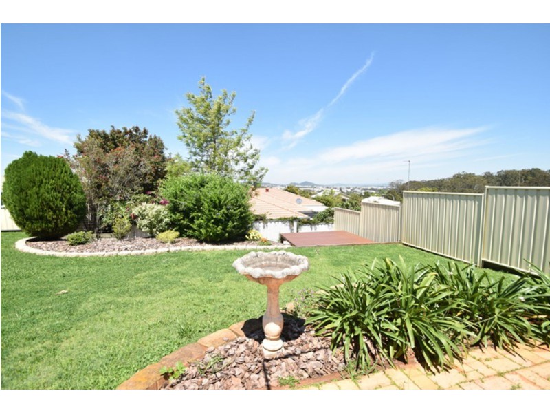 44 Barlow Street, Wilsonton QLD 4350