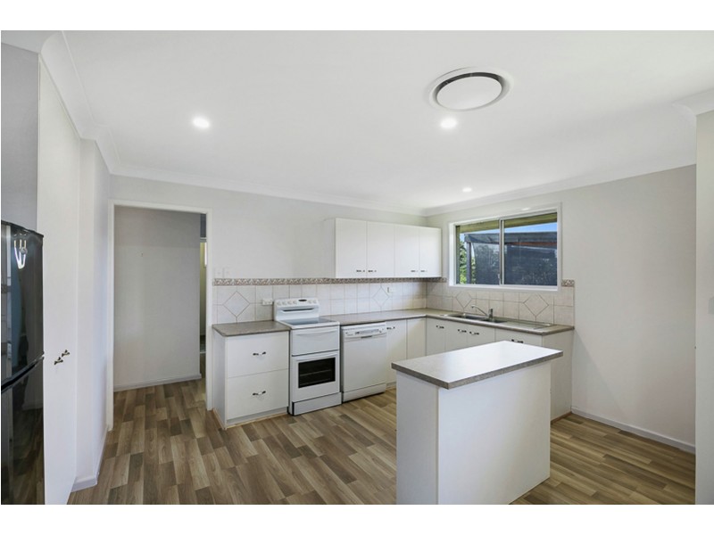 11 Rose Street, Wilsonton QLD 4350