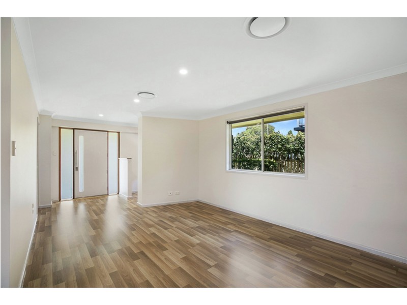 11 Rose Street, Wilsonton QLD 4350