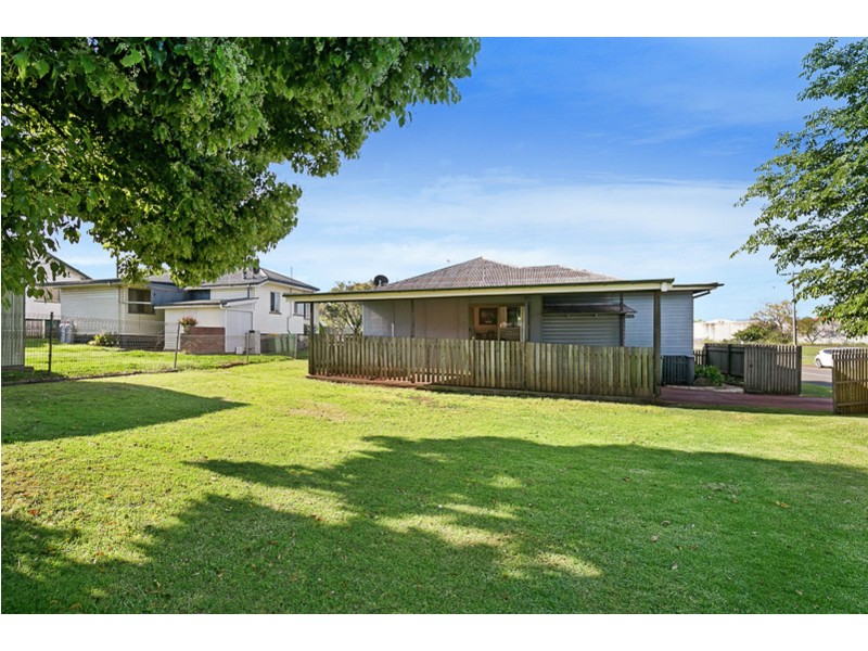 2 Sheehan Street, South Toowoomba QLD 4350