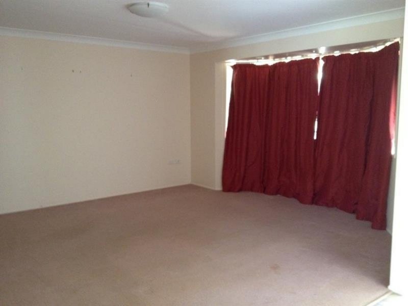 4 Connole Court, Kearneys Spring QLD 4350