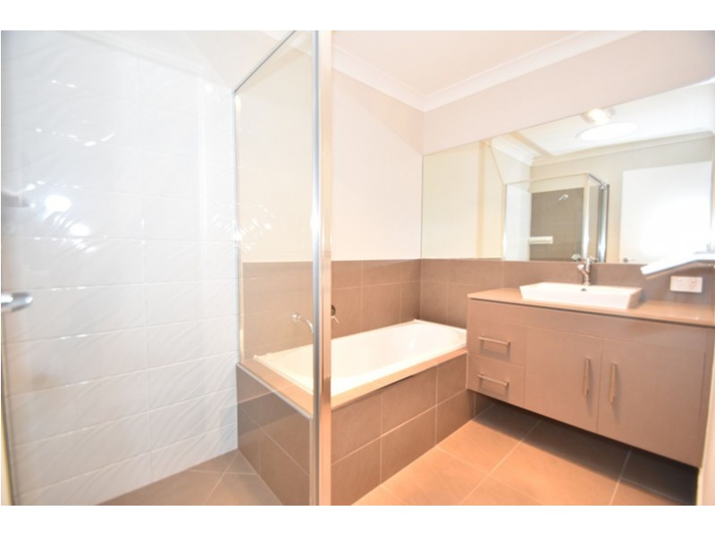 1/9 Cardamon Crescent, Glenvale QLD 4350