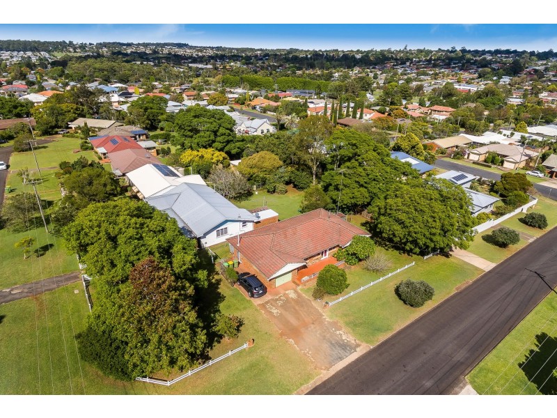 2 Sugars Street, Rangeville QLD 4350