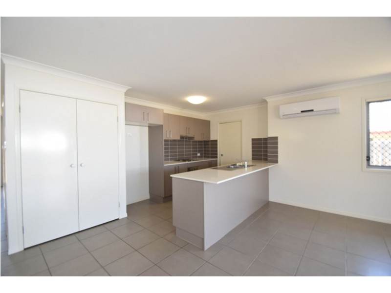 4 Cooranga Street, Glenvale QLD 4350