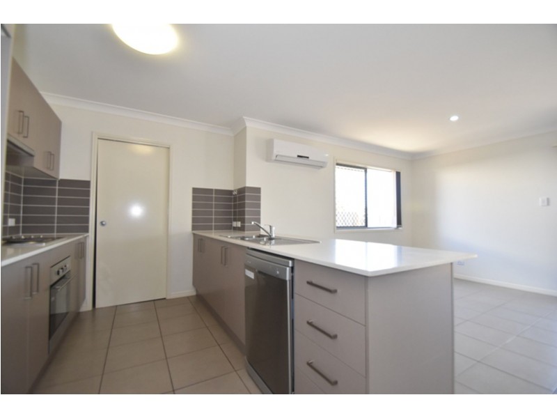 4 Cooranga Street, Glenvale QLD 4350