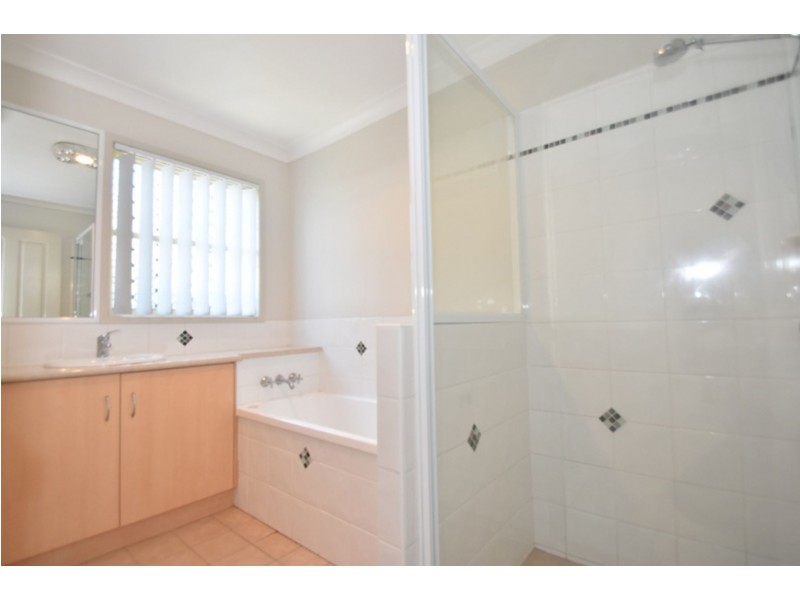 1a Tighe Street, Newtown QLD 4350