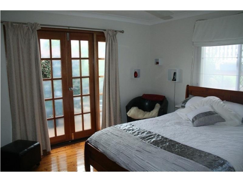 3 Schloss Street, Centenary Heights QLD 4350