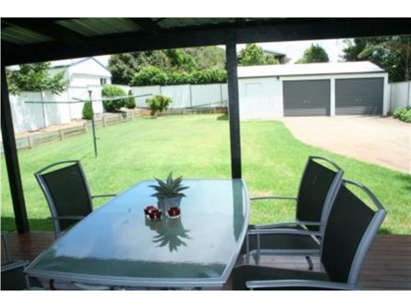 3 Schloss Street, Centenary Heights QLD 4350