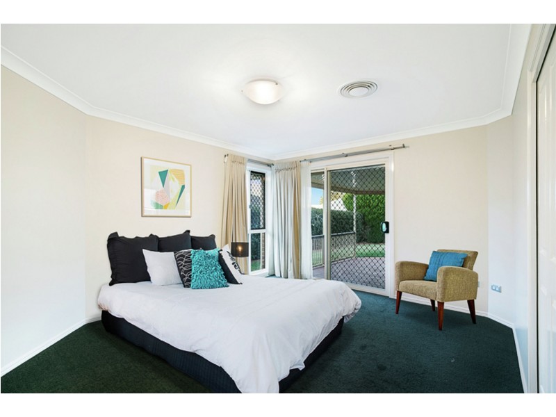 12 Scullin Street, Middle Ridge QLD 4350