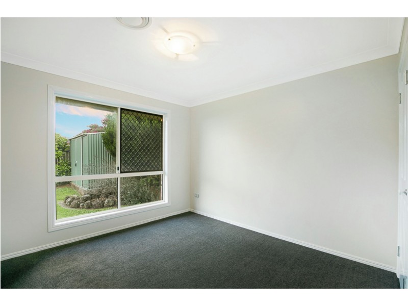 12 Scullin Street, Middle Ridge QLD 4350