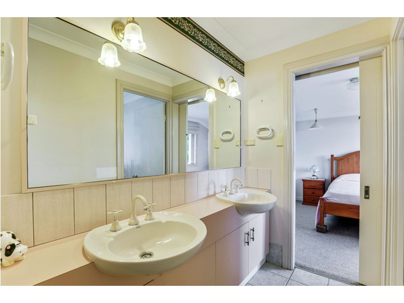 118 Hursley Road, Newtown QLD 4350