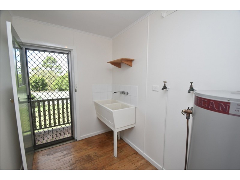 246 West Street, Kearneys Spring QLD 4350