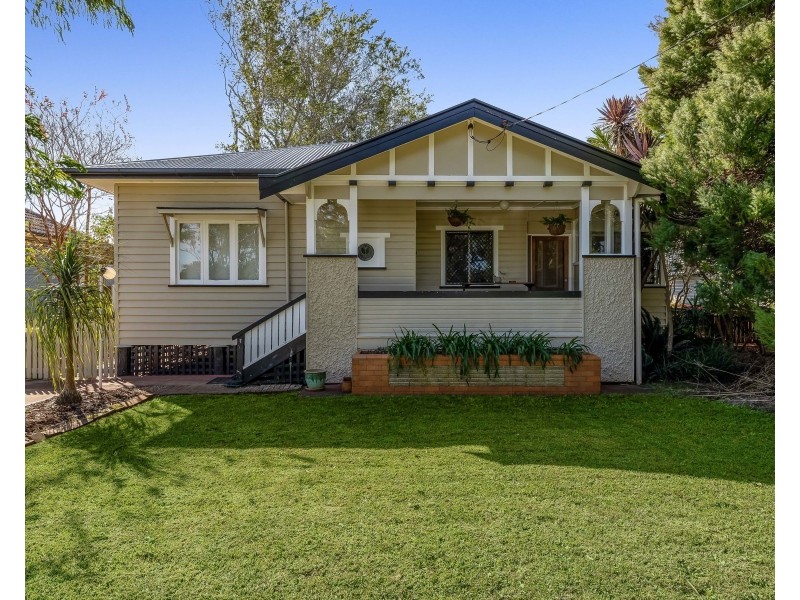 111 & 113 Bridge Street, Mount Lofty QLD 4350