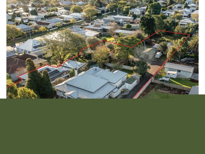 111 & 113 Bridge Street, Mount Lofty QLD 4350