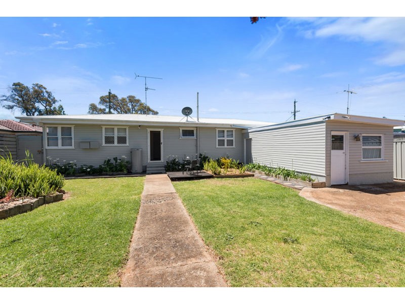 26 Tomkinson Street, Wilsonton QLD 4350