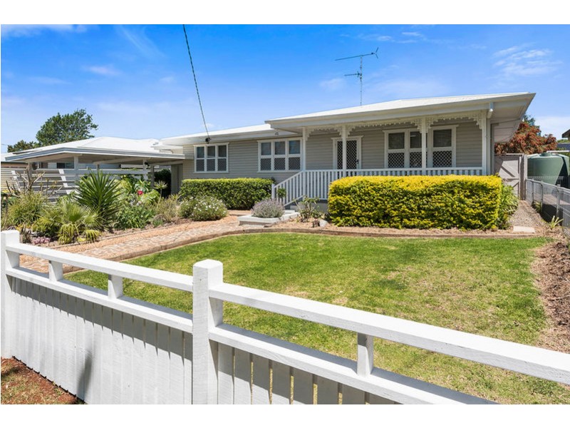 26 Tomkinson Street, Wilsonton QLD 4350