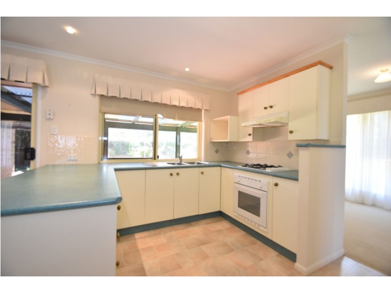 6 Hillcroft Court, Darling Heights QLD 4350